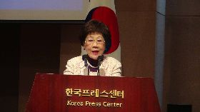 呂秀蓮首爾重申2020年台灣大選時和