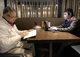 尋求庇護中國男　滯留桃機70天（1）