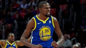 罰不怕？勇士杜蘭特再嗆球迷「閉嘴」
NBA,金州勇士,Kevin Durant,罰款,爆粗
翻攝自推特