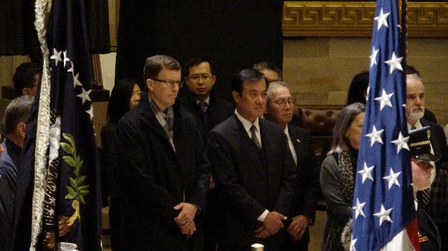 弔唁老布希　蘇嘉全轉交總統慰問信