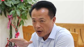 翁章梁：民進黨主席應有兩條件  蘇嘉全適合嘉義縣長當選人翁章梁（圖）5日接受中央社專訪表示，新任民主進步黨主席肩負輔選總統選舉重任，應有能力整合各地力量及恢復民間對民進黨的信心；至於立法院長蘇嘉全，他認為是適合人選。中央社記者江俊亮攝  107年12月6日