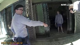 不只砍警！女企圖傷母攻擊學童畫面曝