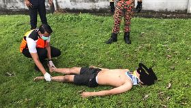 馬來西亞,輕生,化糞池,閃到腰,跌倒(圖/翻攝自中國網)