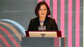 蔡總統出席國家品質獎頒獎典禮（1）總統蔡英文6日在台北出席第25屆國家品質獎頒獎典禮，對得獎者的優異經營表現予以肯定，也期勉獲獎者能持續發揚國家品質獎的核心精神。中央社記者張皓安攝　107年12月6日