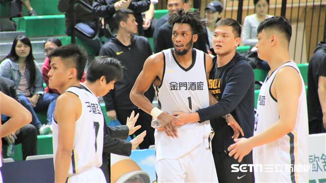 違反潛規則　貝斯致歉：太投入比賽