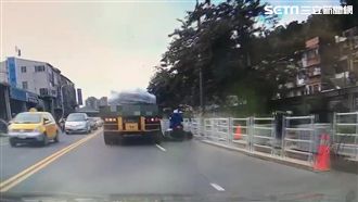 為閃前車急剎自摔　男遭聯結車輾斃