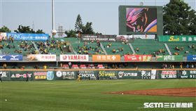 ▲台南球場近日風勢相當大。（圖／記者蕭保祥攝）