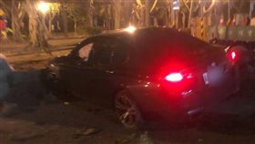 新北,板橋,酒駕,廣福公園,BMW（圖／翻攝畫面）