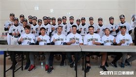 中道中學OB賽，職棒球星和球員們分享心得。（圖／記者王怡翔攝影）