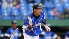 ▲Lamigo外野手張閔勛擊出適時安打。（圖／中華職棒提供）