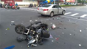 新北,新莊,左轉,思源路,頭前路,車禍。翻攝畫面