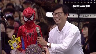 領表首日現身立院　邁被拱選黨魁說…