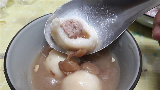 媽媽煮桂圓黑糖湯圓　咬下去他超崩潰