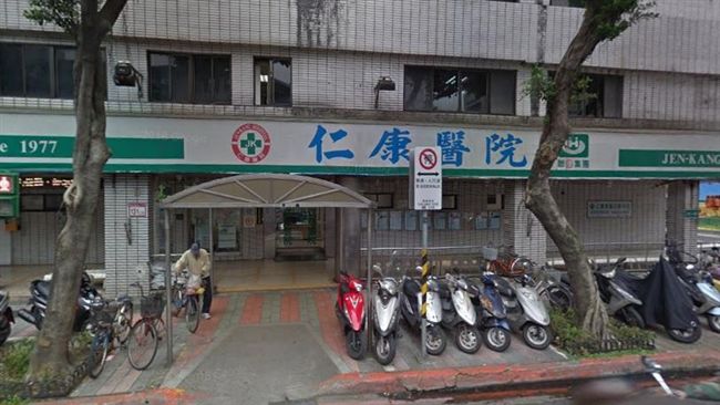 BMW遭落磚砸毀！廚師告贏知名醫院