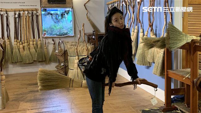 女星出國必掃名牌包　林依晨卻買這個