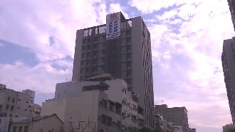 高雄30飯店求售　王淺秋：轉骨期