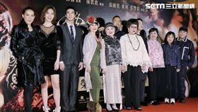 眾政商、影劇、樂壇、文壇各界大咖齊聚戲院朝聖《霸王別姬》。（圖／記者林士傑攝影）