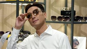 寶島眼鏡　謝祖武