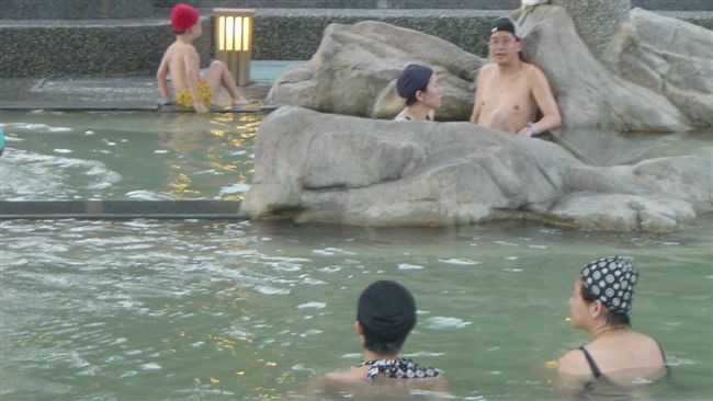 名導陳屍浴缸　醫曝天冷泡澡致命原因