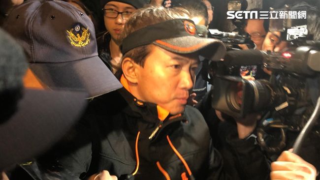 孫安佐偵訊／終於回家！孫鵬合掌感謝