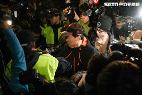 孫安佐結束偵訊  與爸媽孫鵬狄鶯驅車返家[20181211台北訊]