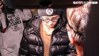 孫安佐返家／孫安佐隨同父母團圓返家