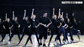 劉德華為演唱會積極排練舞蹈。（圖／台灣映藝提供）