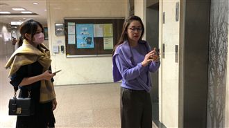 李婉鈺開庭遲到　法官怒：大家在等妳