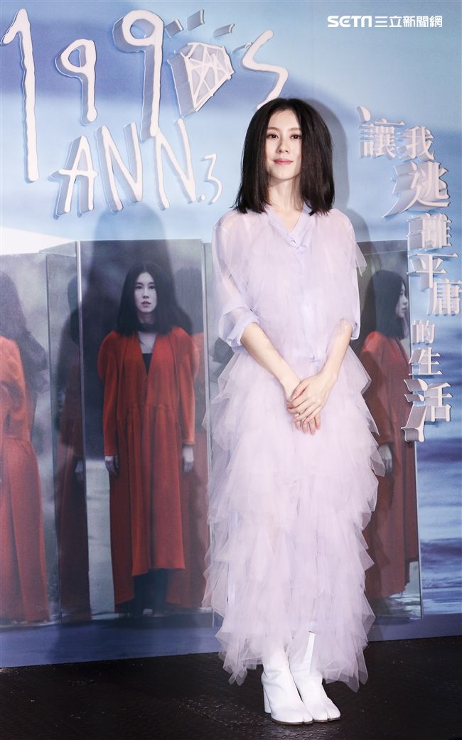 創作精靈歌手白安睽違四年再度發片，第三張全新專輯「1990s」將在12/14發行。（記者林士傑/攝影）