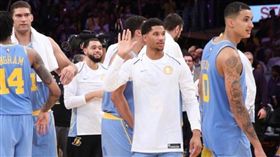 NBA／擊掌空氣人？他常遭隊友無視
NBA,洛杉磯湖人,LeBron James,Josh Hart,擊掌
翻攝自推特