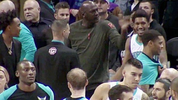 NBA／喬神出手扒頭闖禍球員遭神閃