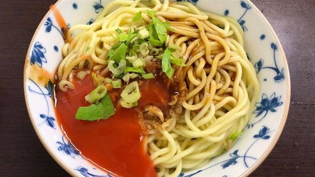 新竹乾麵竟淋「紅醬」　北漂青年崩潰