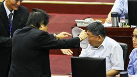 台北市長柯文哲出席市議會市政報告，議員王世堅杯葛。 （圖／記者林敬旻攝）