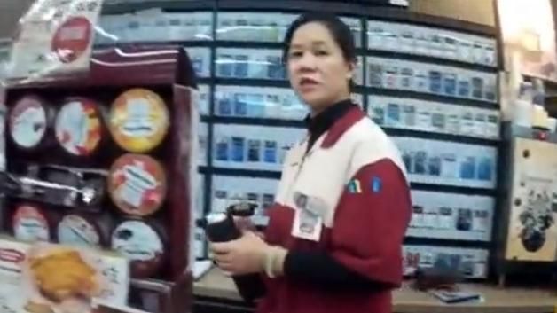 奧客狂盧要店員給道歉　店長霸氣反擊