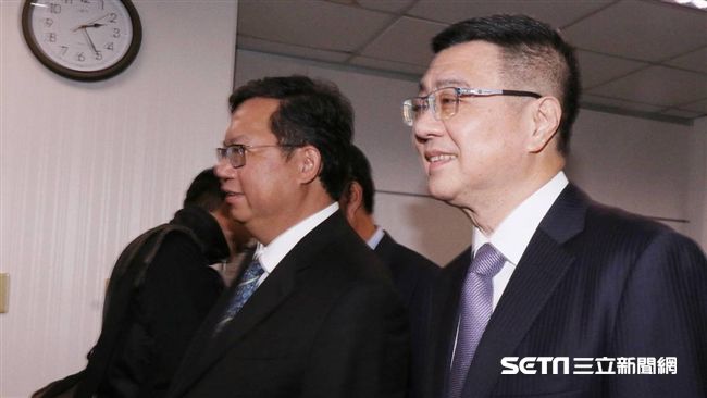 嚴肅問題自備音樂　卓榮泰讓全場笑翻