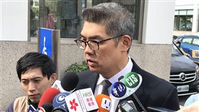 連勝文悼念江丙坤中國國民黨中央委員連勝文（右）14日表示，江丙坤非常照顧後輩，對兩岸關係穩定有非常大的貢獻，他對江丙坤的離開感到非常難過、傷心，也感謝江對台灣的貢獻。中央社記者繆宗翰攝　107年12月14日