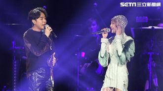 張韶涵開唱走音　青峰喊「裸奔」救援