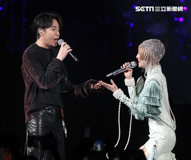 張韶涵「旅程｣小巨蛋演唱會青峰特別來賓。（記者邱榮吉/攝影）