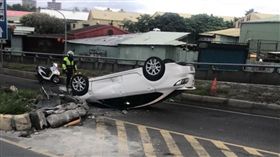 新北,板橋,翻車,台65線,板城路。翻攝畫面