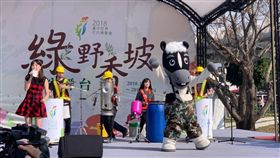 花博吉祥物歐米馬X二手貨stomp破銅爛鐵打擊樂團 豐原葫蘆墩園區與遊客同樂