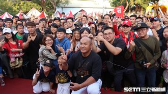 球迷一早來排隊　泰山：還以為沒人來