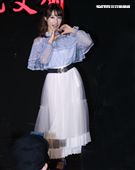 超人氣日本AV女優彩美旬果來台宣傳寫真集。（記者邱榮吉/攝影）