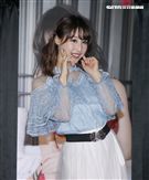 超人氣日本AV女優彩美旬果來台宣傳寫真集。（記者邱榮吉/攝影）