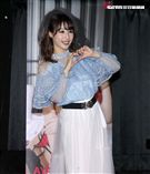 超人氣日本AV女優彩美旬果來台宣傳寫真集。（記者邱榮吉/攝影）