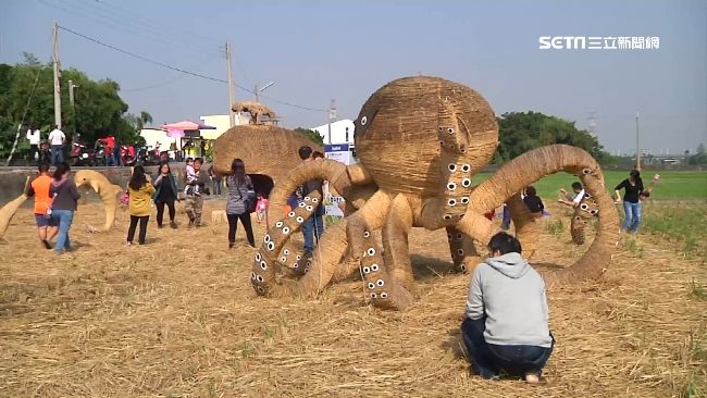稻草人藝術節登場！童話角色受歡迎