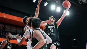 ▲阿提諾身體不適只打16分鐘，夢想家吞下本季首敗。（圖／寶島夢想家提供）