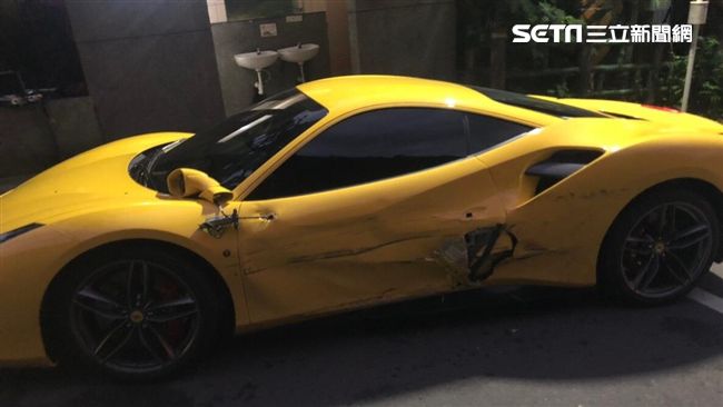 4輛法拉利違停害孝子撞？警方這麼說