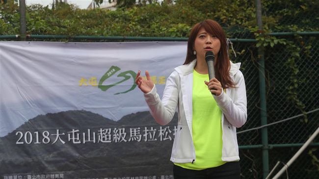 陳思宇局長身分跑活動　何志偉說話了