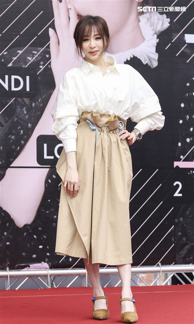 王心凌睽違3年第12張音樂作品「CYNDILOVES2SING」簽唱會，現場與粉絲們互動熱烈。（記者林士傑/攝影）