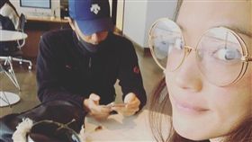 舒淇難得臉書放閃，讓網友稱羨。（圖／翻攝自IG)